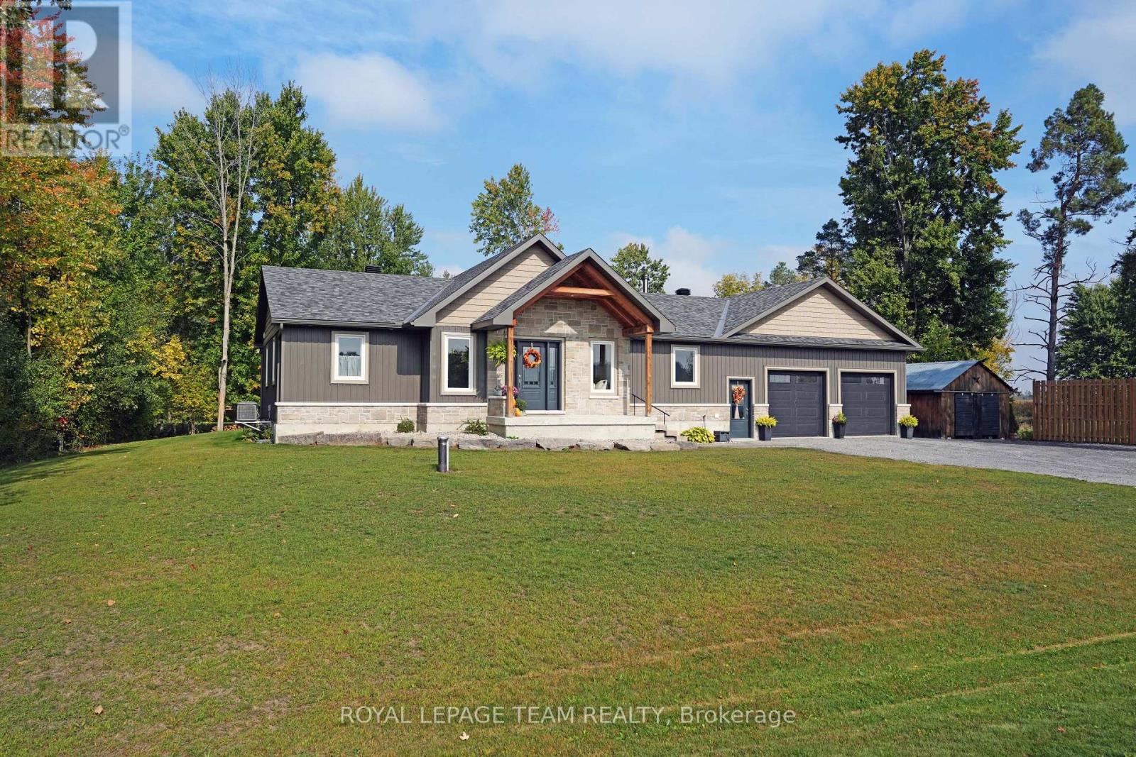 10527 Kirker Rd, South Dundas, ON K0E 1C0