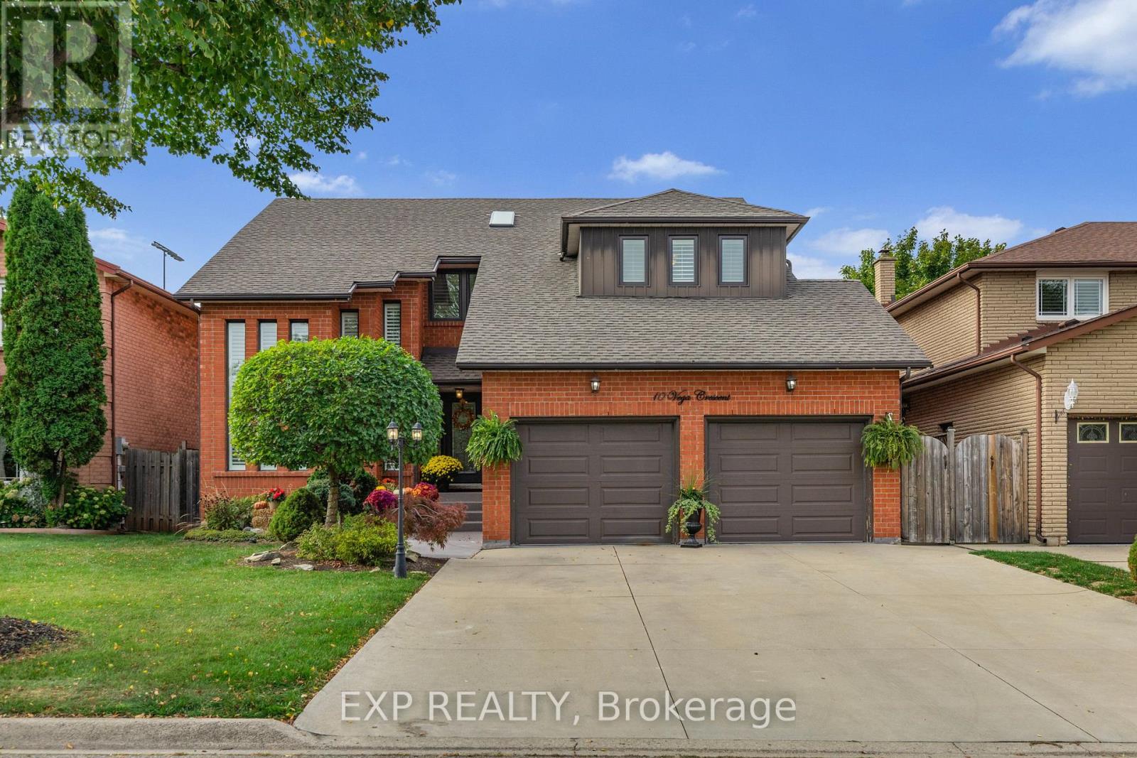 10 Vega Cres, Hamilton Stoney Creek, ON L8E 4S7
