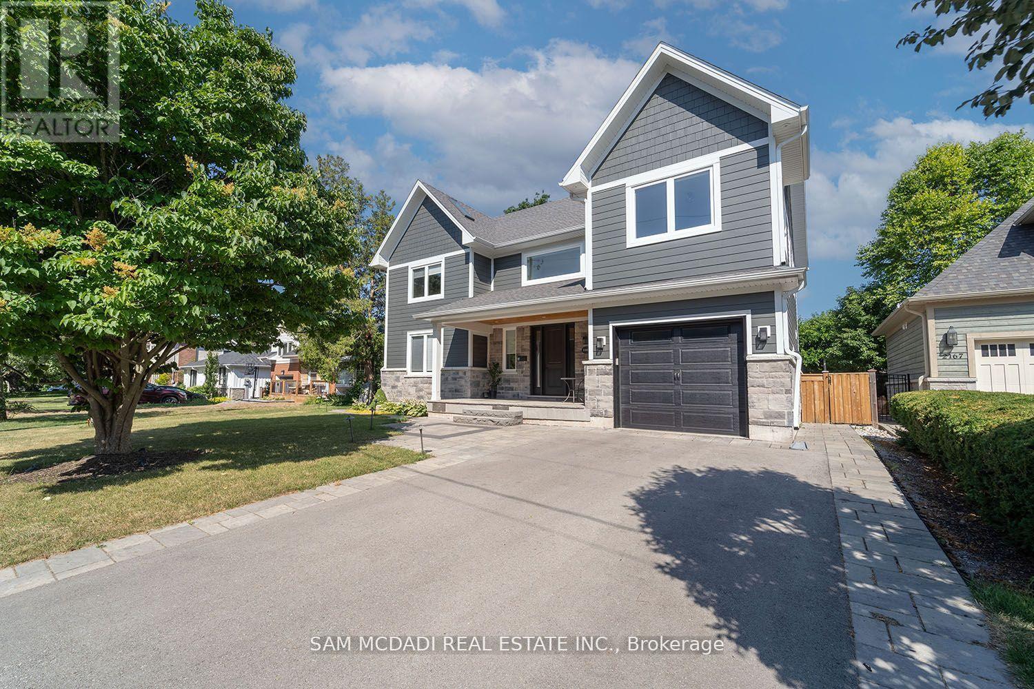 2163 Deyncourt Dr, Burlington, ON L7R 1W2