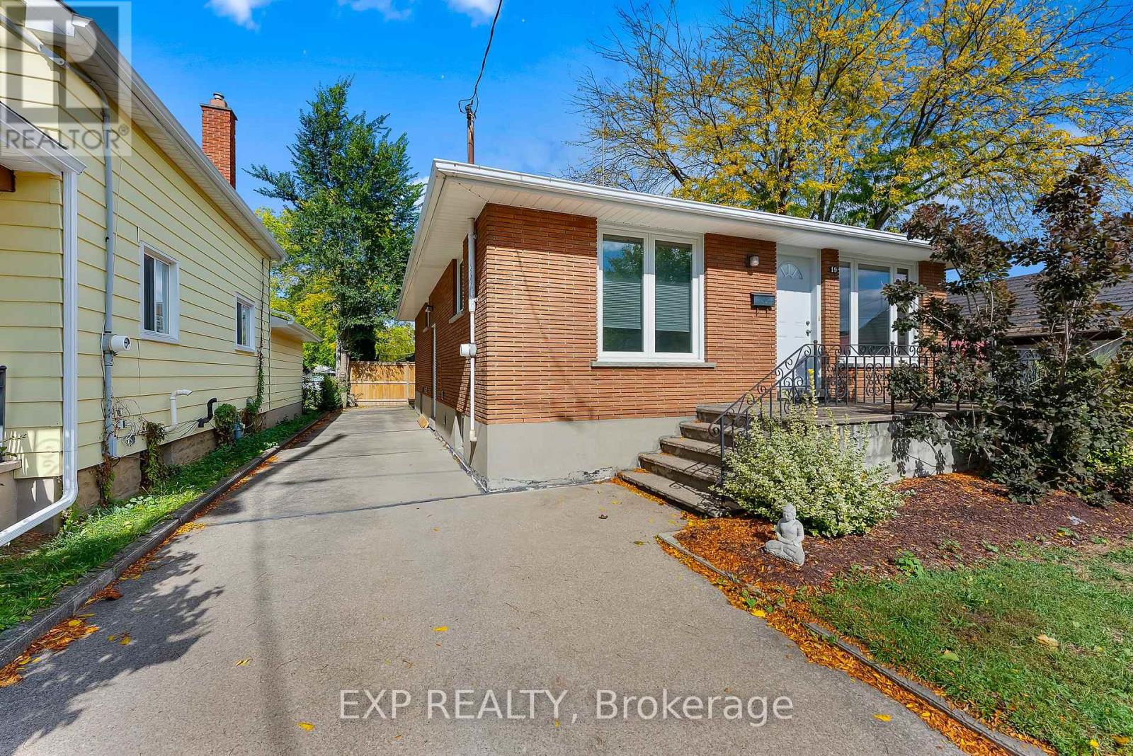 19 Moote St, St. Catharines Fairview, ON L2N 1B3