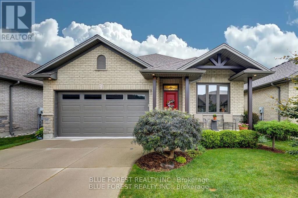 81 9 Dausett Dr, Middlesex Centre, ON N0L 1R0