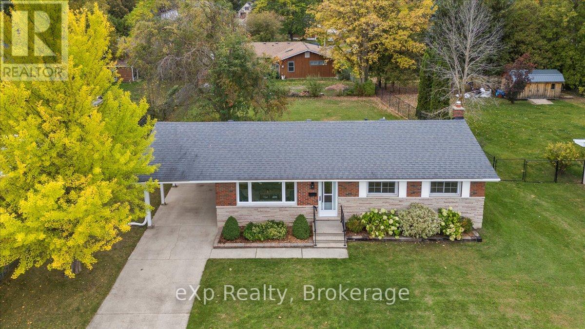 158 6th Avenue, Hanover, ON N4N 2E4