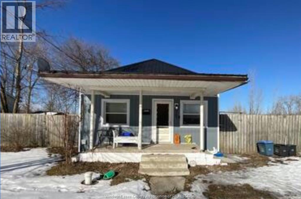 307 Park Ave W, Chatham, ON N7M 1W3
