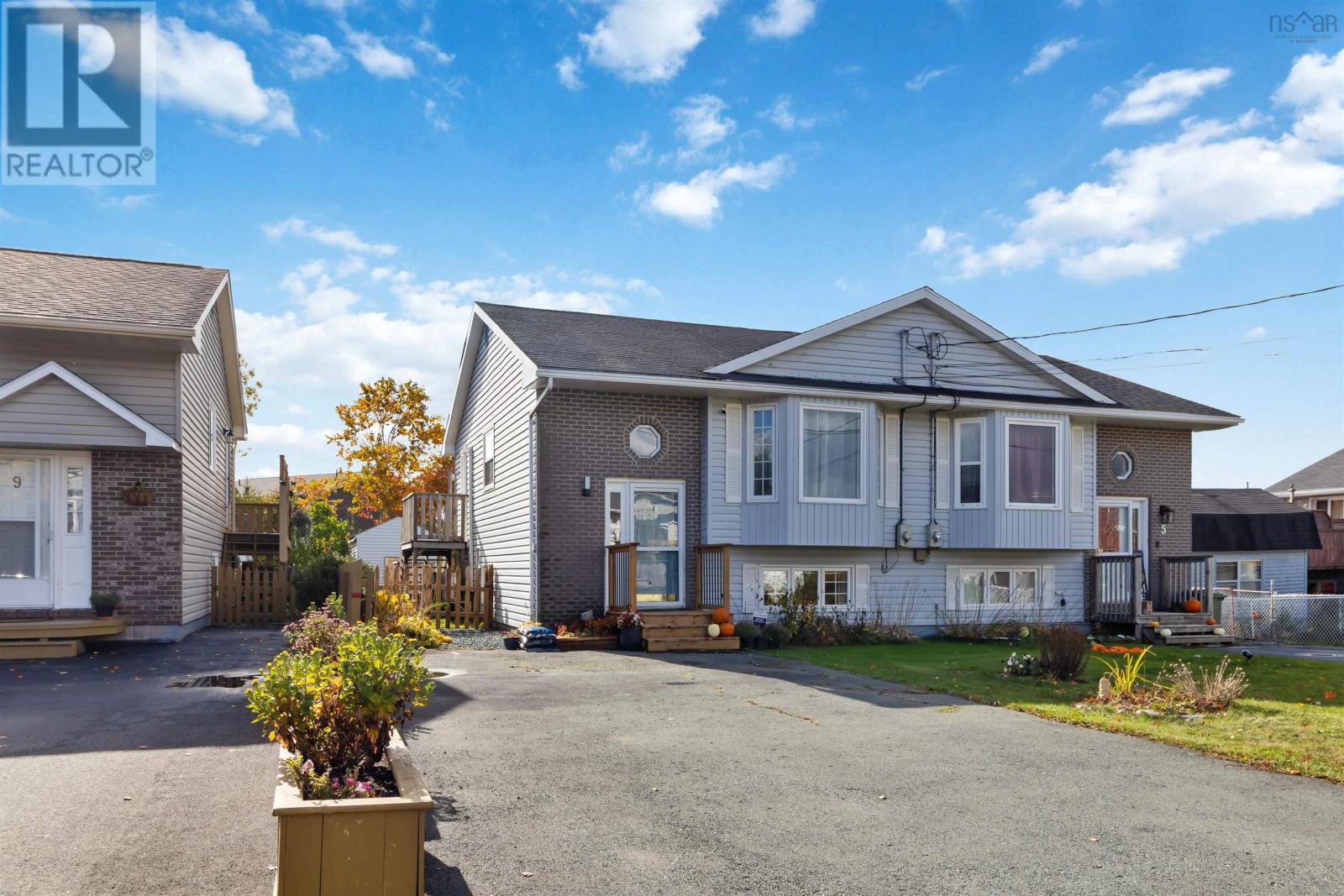 7 Laurelcrest Dr, Eastern Passage, NS B3G 1N3