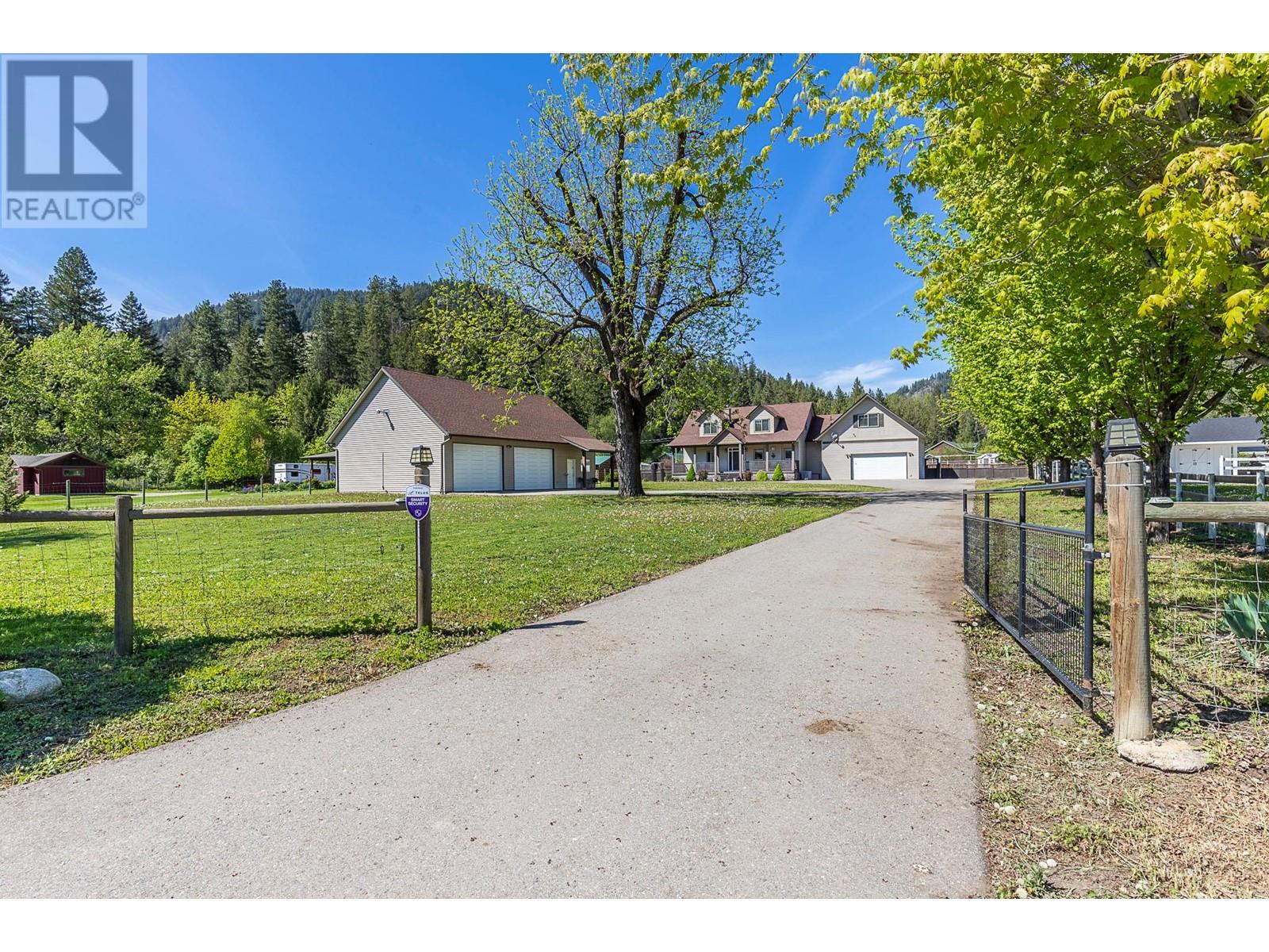 5575 Highway 6 Hwy, Coldstream, BC V1B 3E2