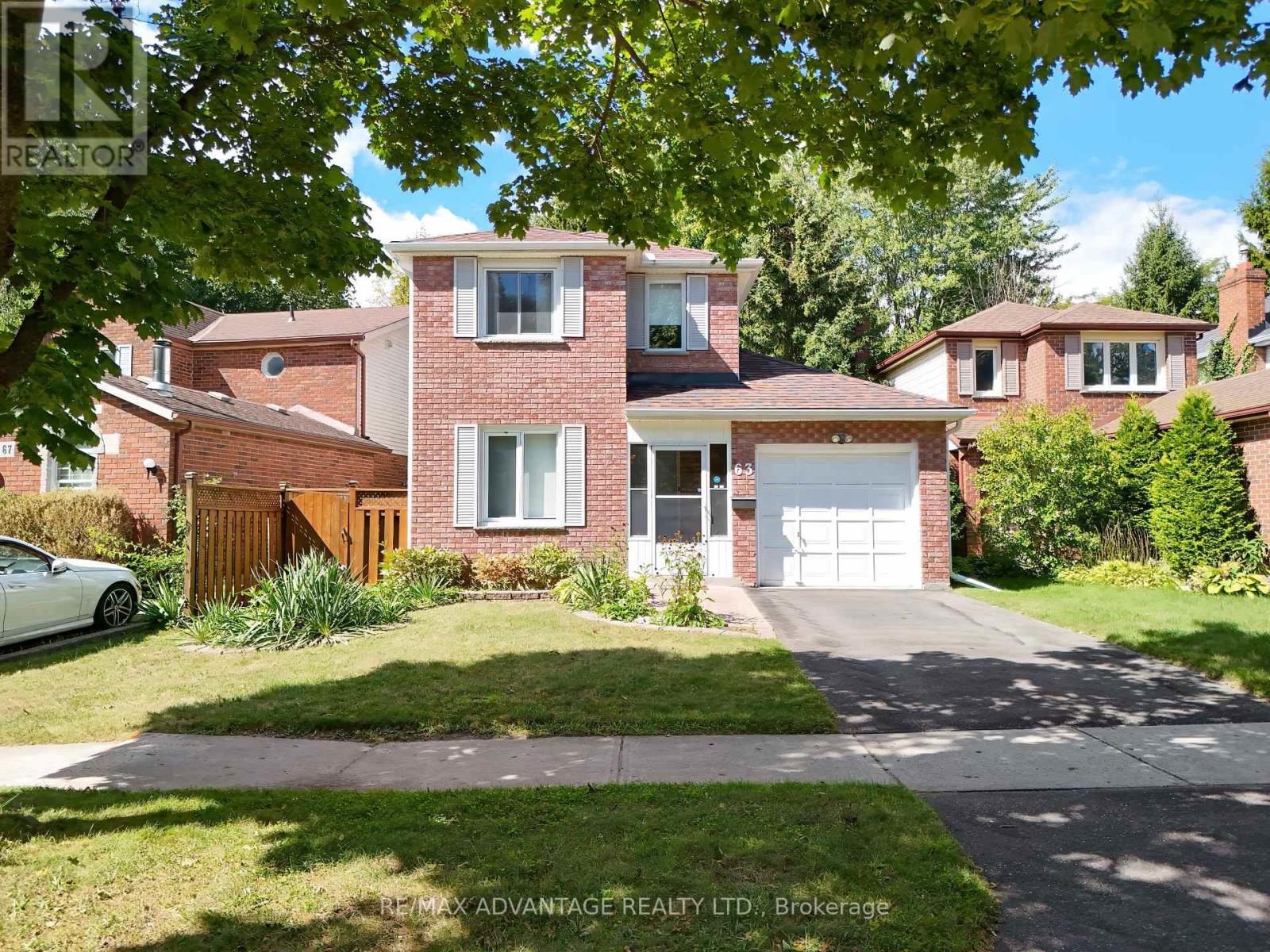 63 Walmer Gdns, London, ON N6G 4H5