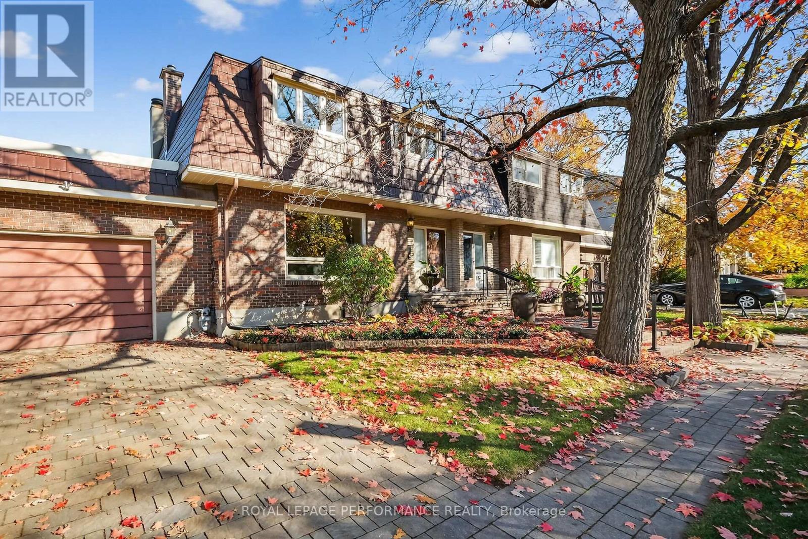 179 Cowley Ave, Ottawa, ON K1Y 0G8