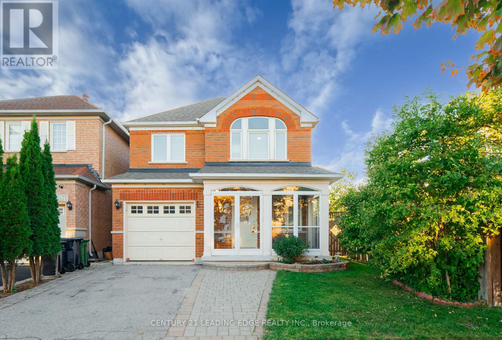 4 Glacier Cres, Toronto, ON M1X 2A9