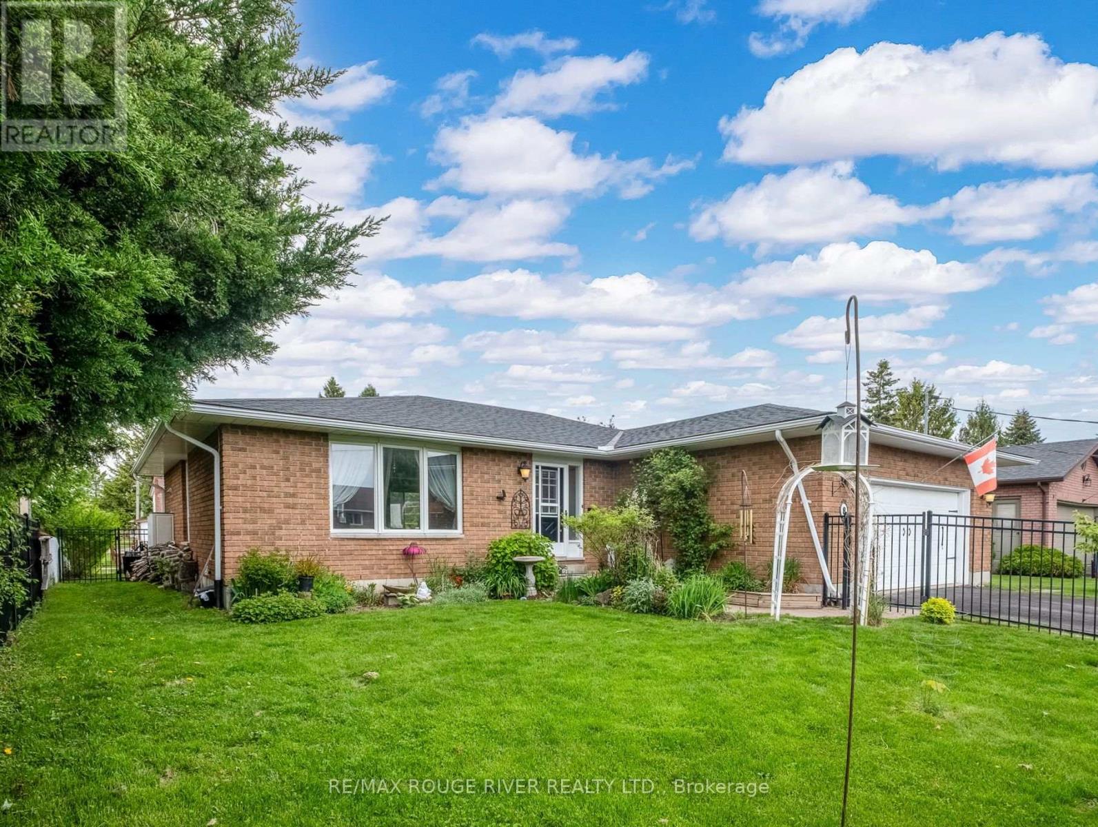 8 Brintnell Blvd, Brighton, ON K0K 1H0