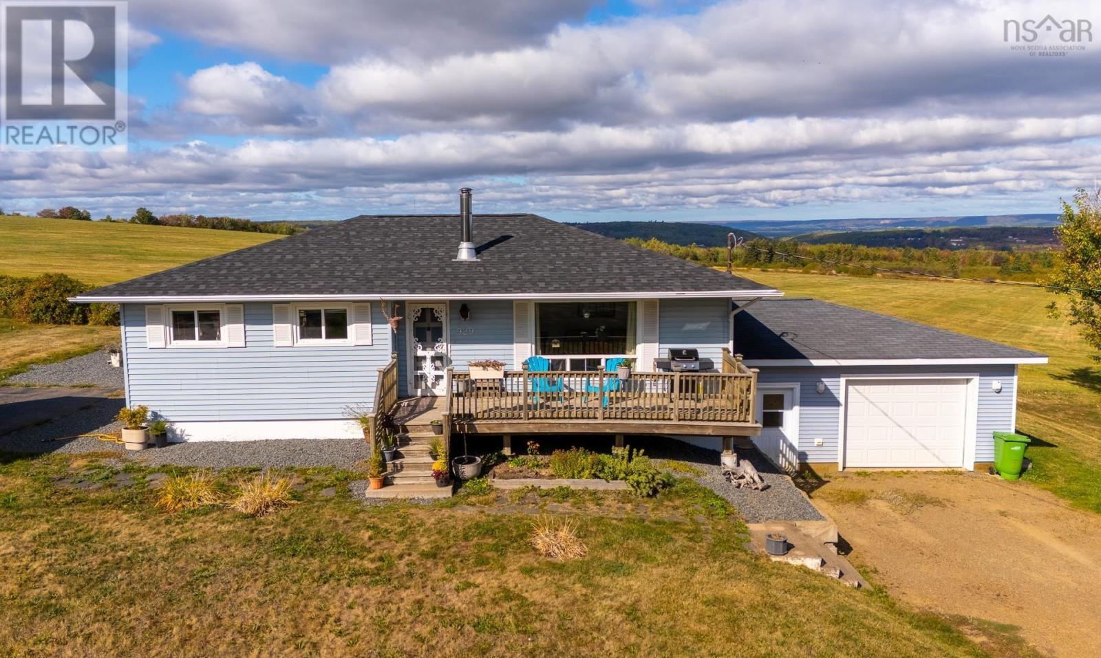 929 Canaan Mountain Rd, Kentville, NS B4N 4K1