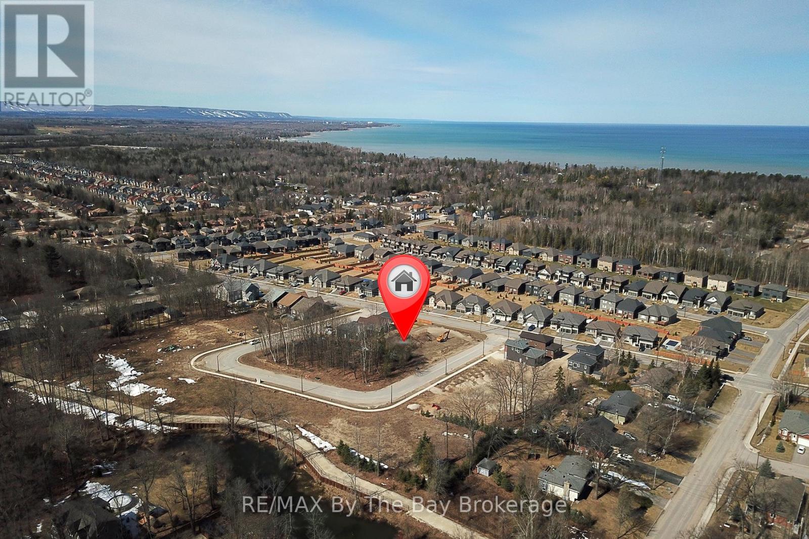 38 Joanne Cres, Wasaga Beach, ON L9Z 1R4