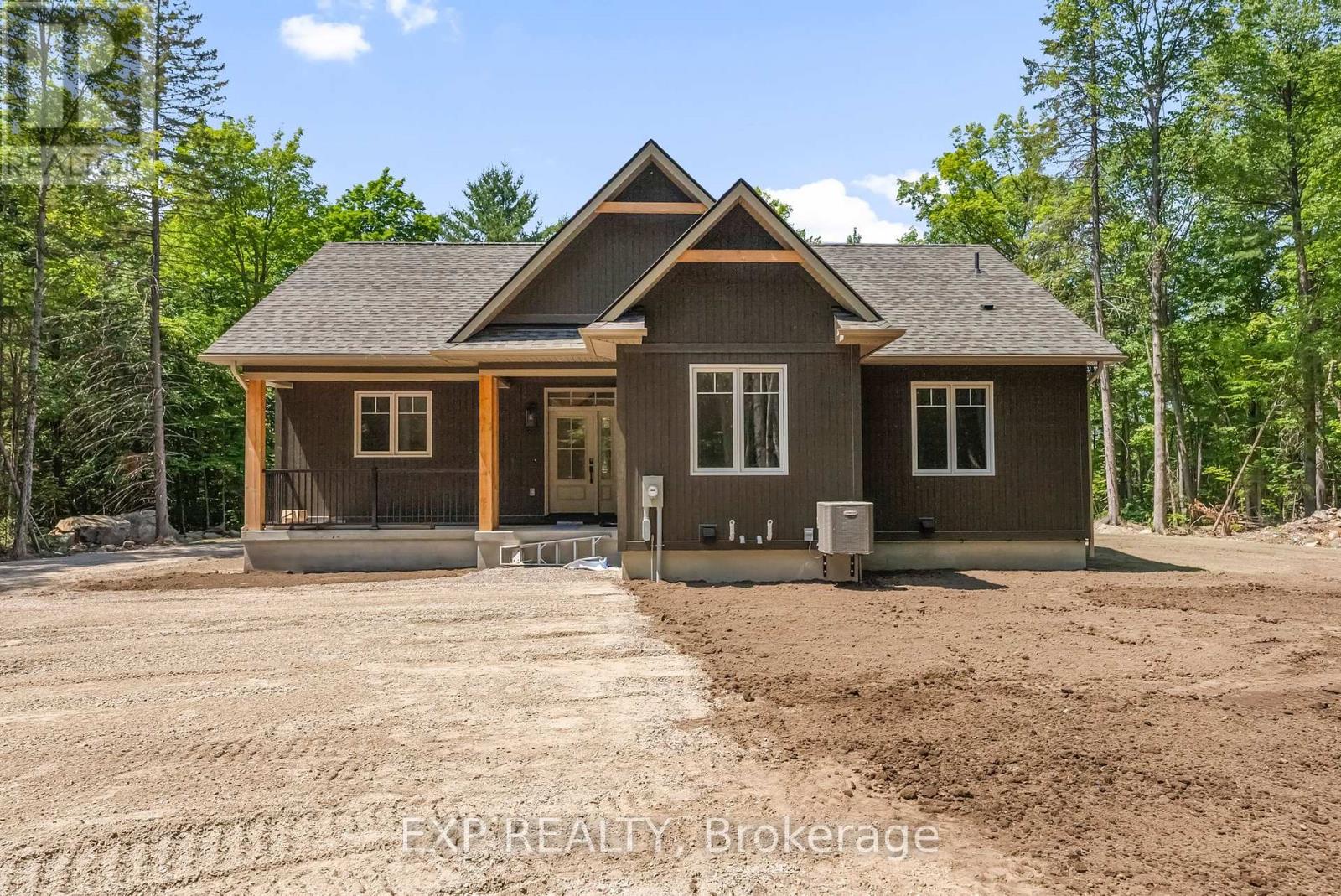 747 Lakewoods Dr, Madawaska Valley, ON K0J 1B0