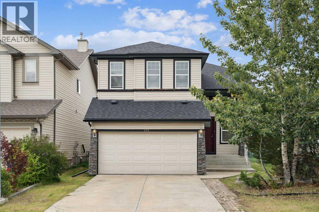 133 Somerglen Way SW, Calgary, AB T2Y 4B2