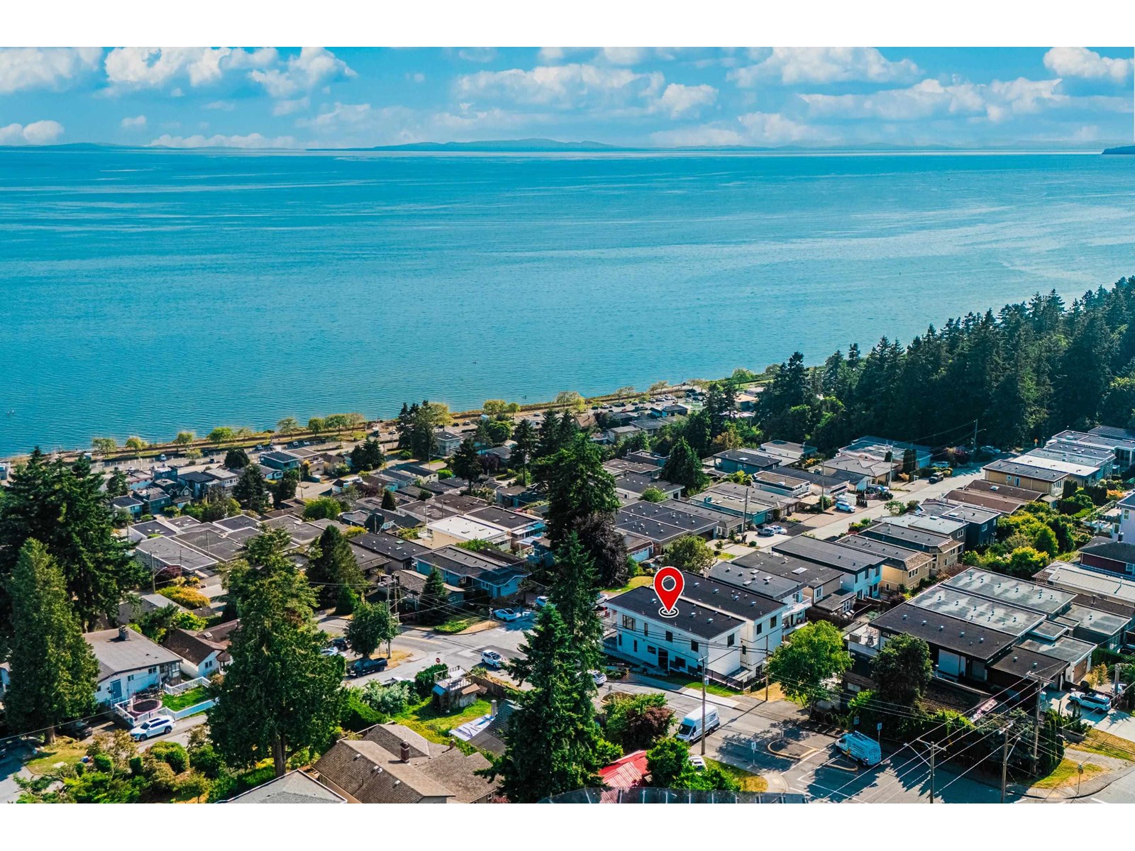 14799 Oxenham Ave, White Rock, BC V4B 2H8