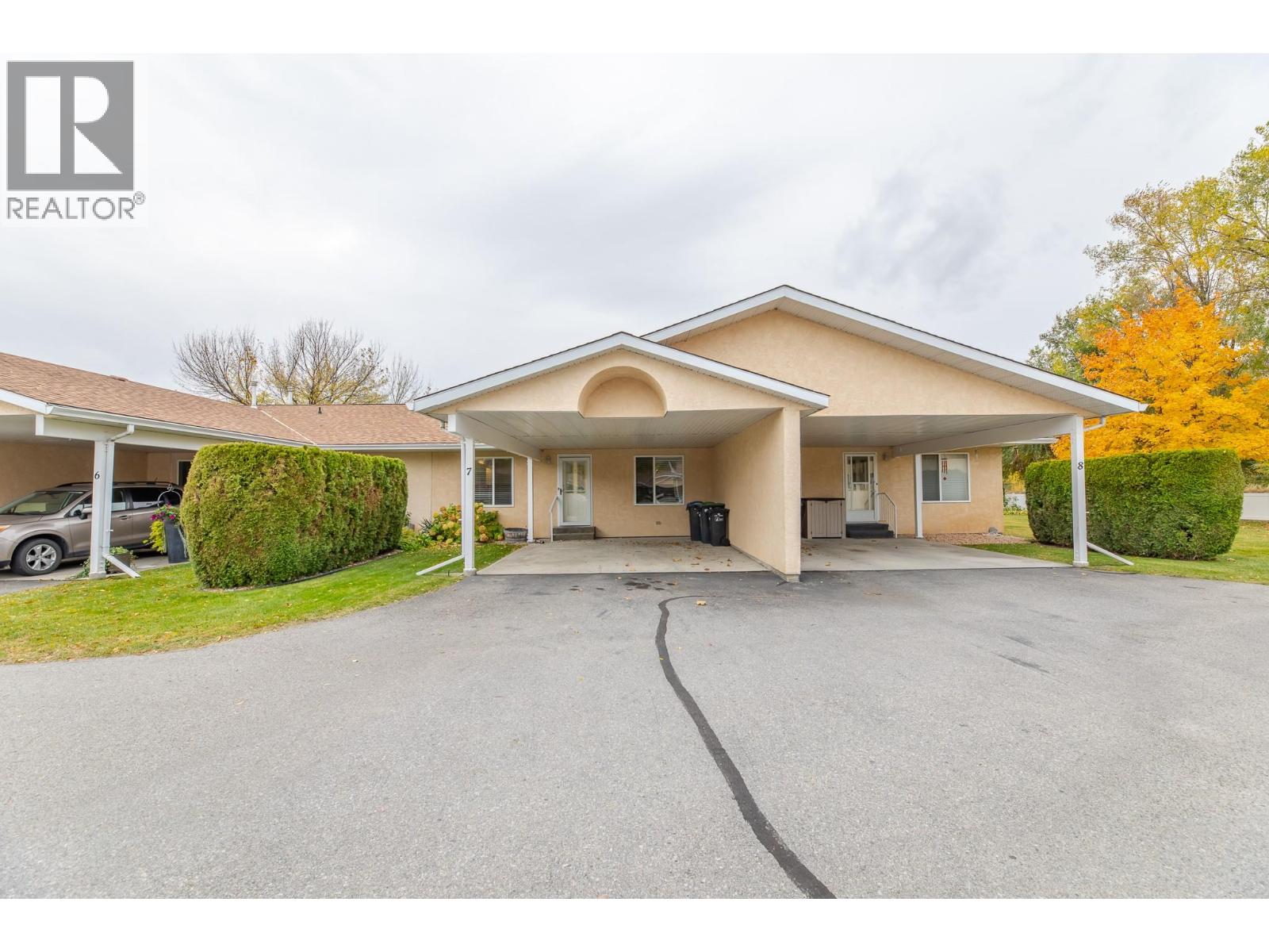 145 Redwing Place Unit 7, Oliver, BC V0H 1T4