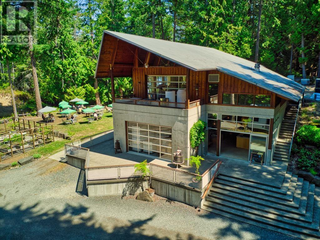 6621 Harbour Hill Dr, Pender Island, BC V0N 2M1