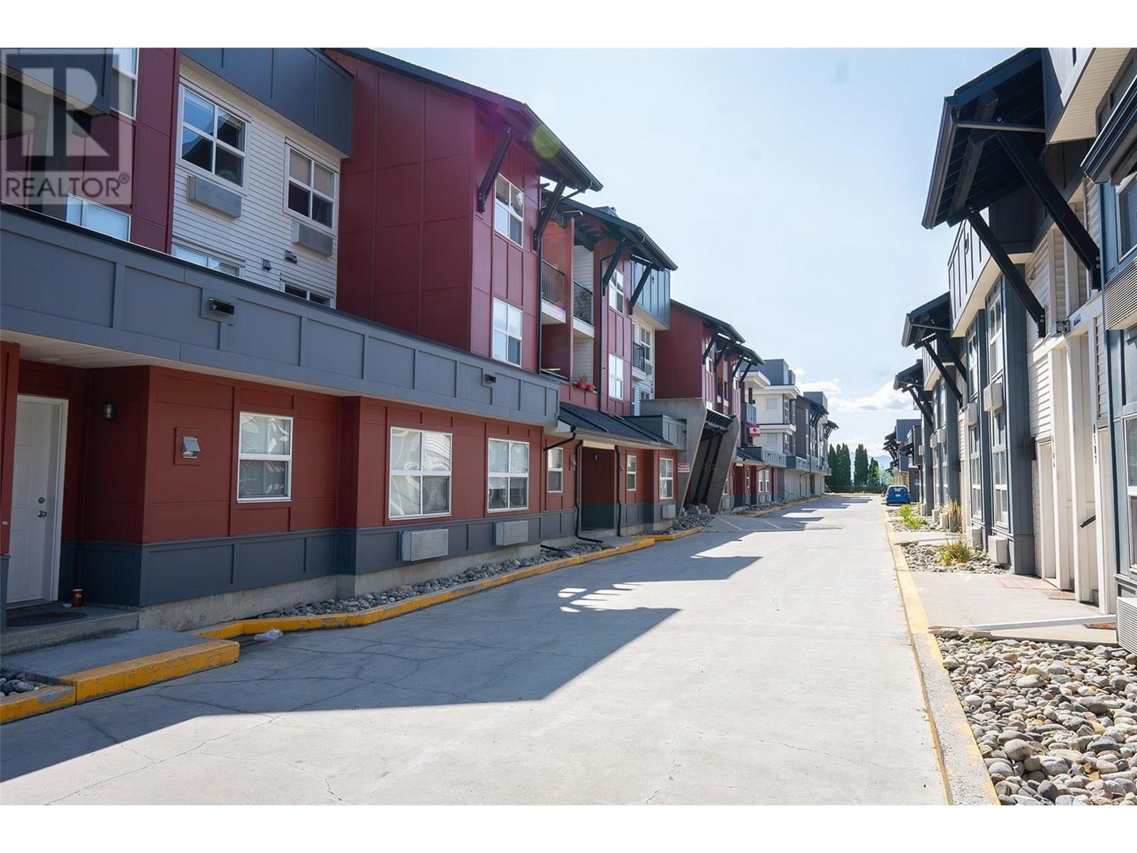 1481 Glenmore Road N Unit 301, Kelowna, BC V1V 2C5