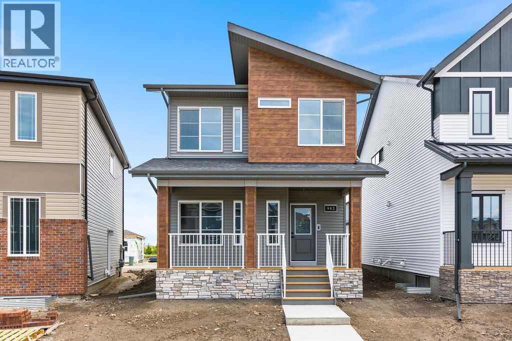 982 Chinook Winds Mdw SW, Airdrie, AB T4B 5R1