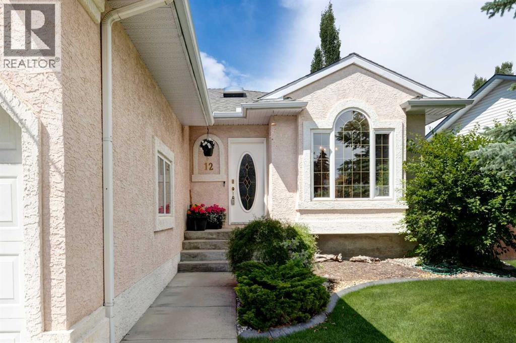 12 Bow Way, Cochrane, AB T4C 1N4