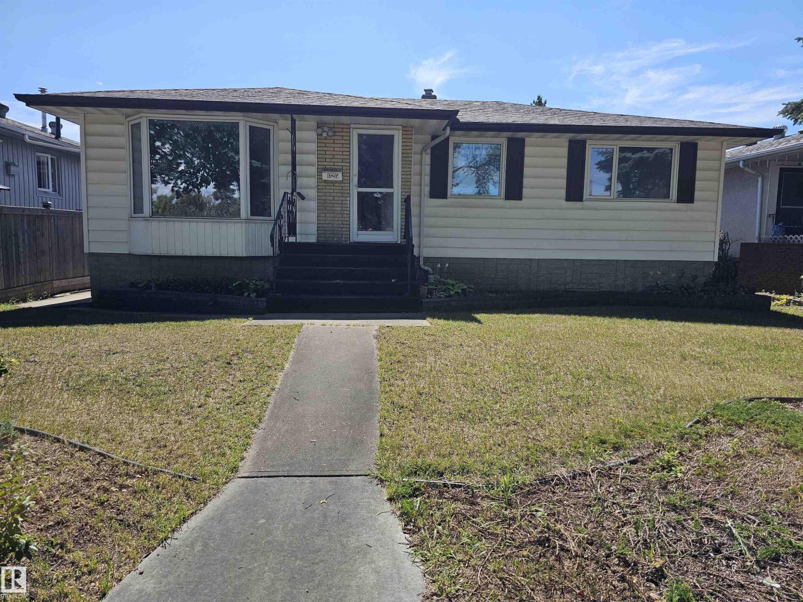 116 Av Nw Unit 13215, Edmonton, AB T5M 3E1