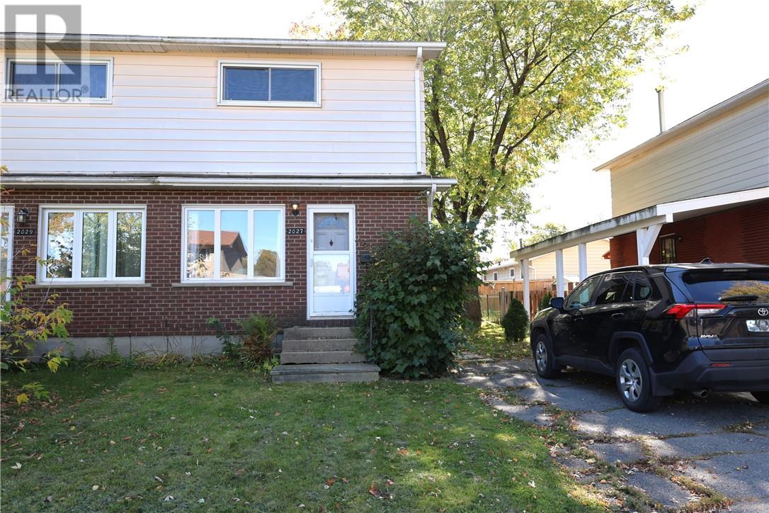 2027 Scarlett Rd, Sudbury, ON P3B 2A5