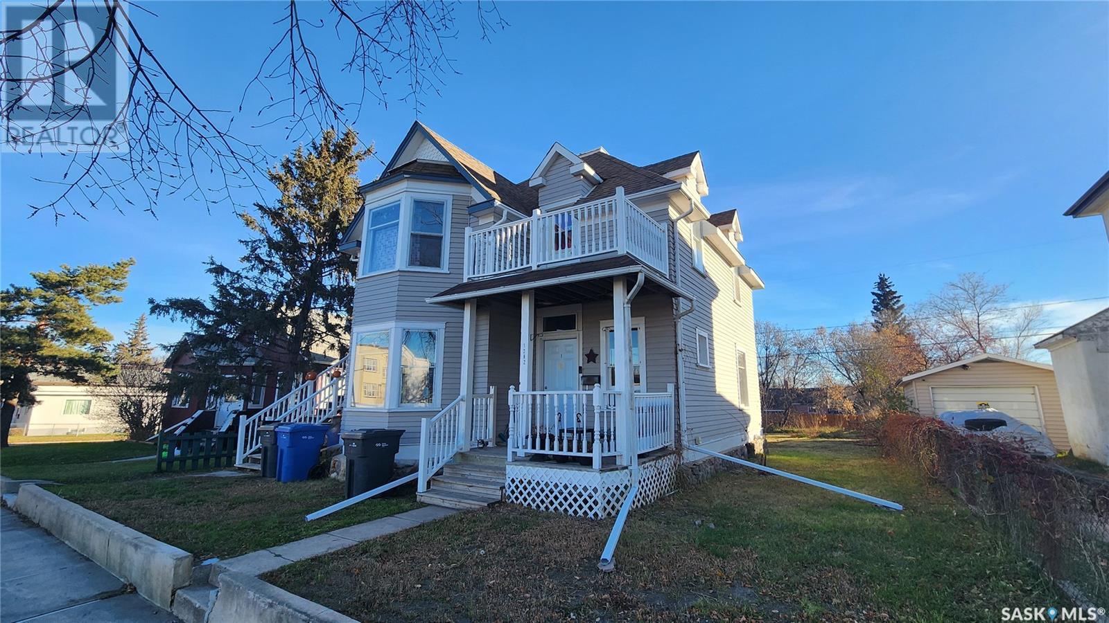 1282 103 Street, North Battleford, SK S9A 1K8