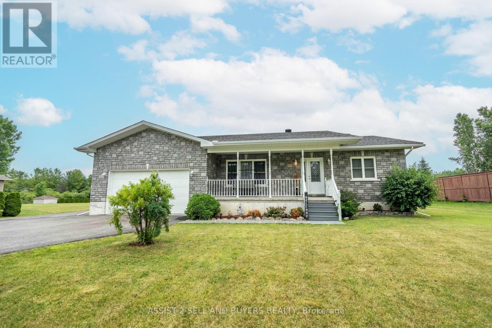 18267 Samuel Dr S, South Glengarry, ON K6H 7J1