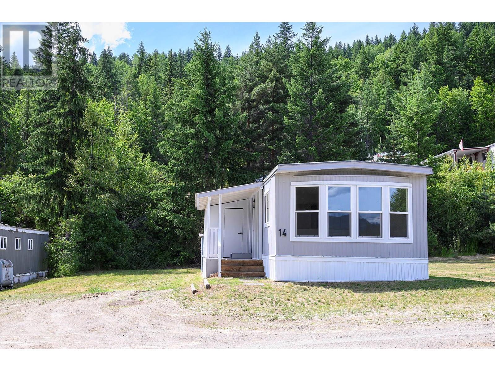 851 Old North Thompson Highway Unit 14, Clearwater, BC V0E 1N2