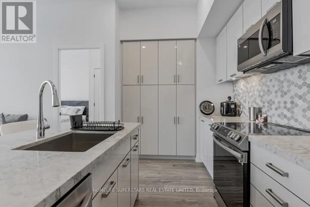 407 415 Sea Ray Ave, Innisfil, ON L9S 0R5