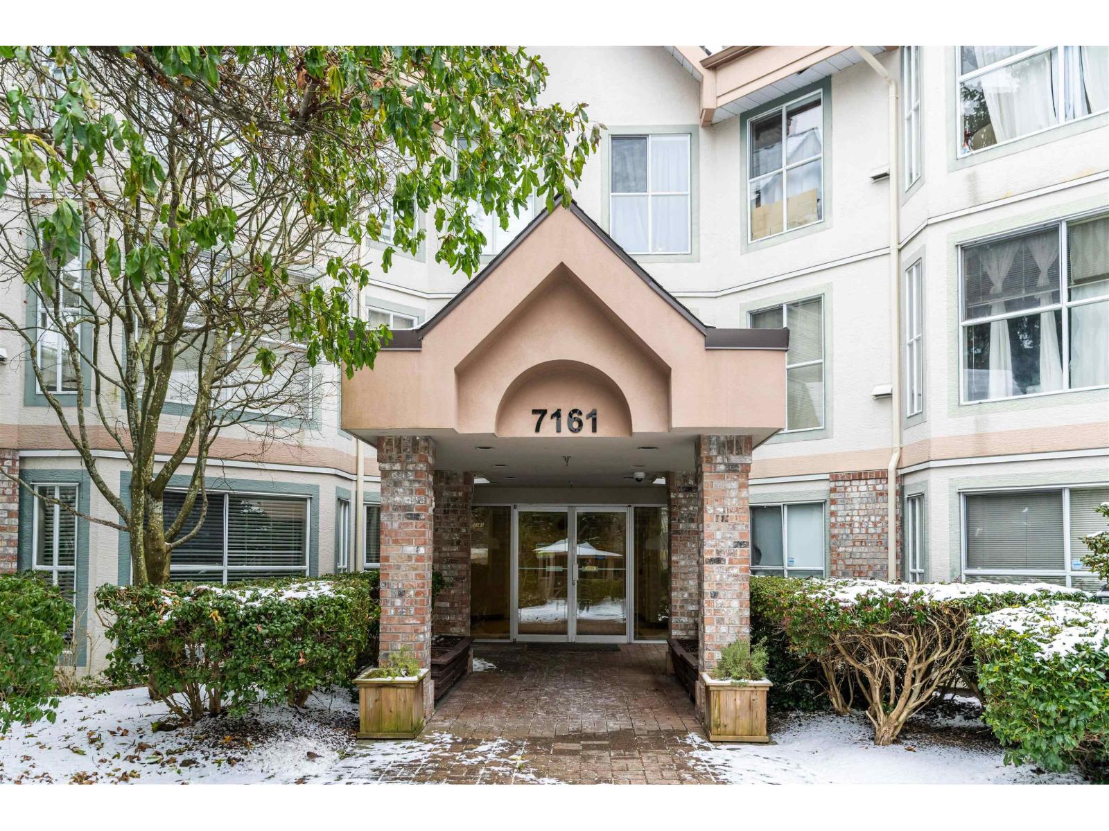 7161 121 Street Unit 218, Surrey, BC V3W 1G8