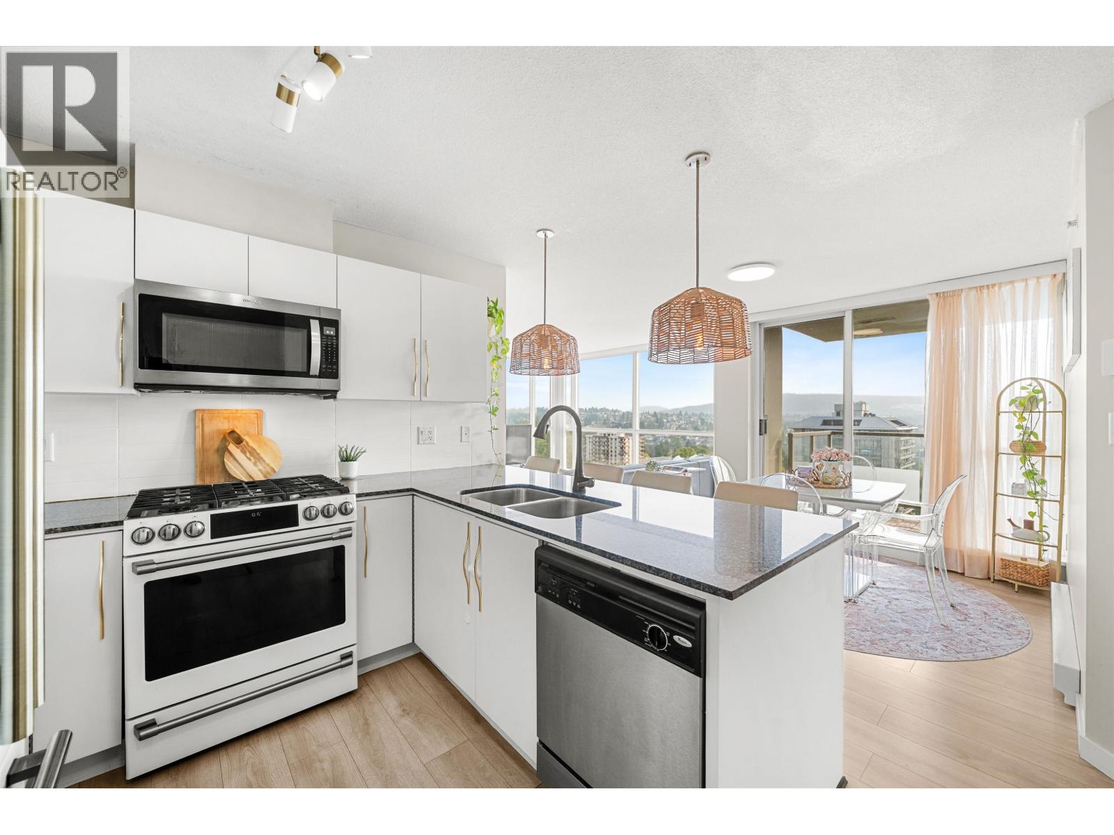 4888 Brentwood Drive Unit 2306, Burnaby, BC V5C 0C6