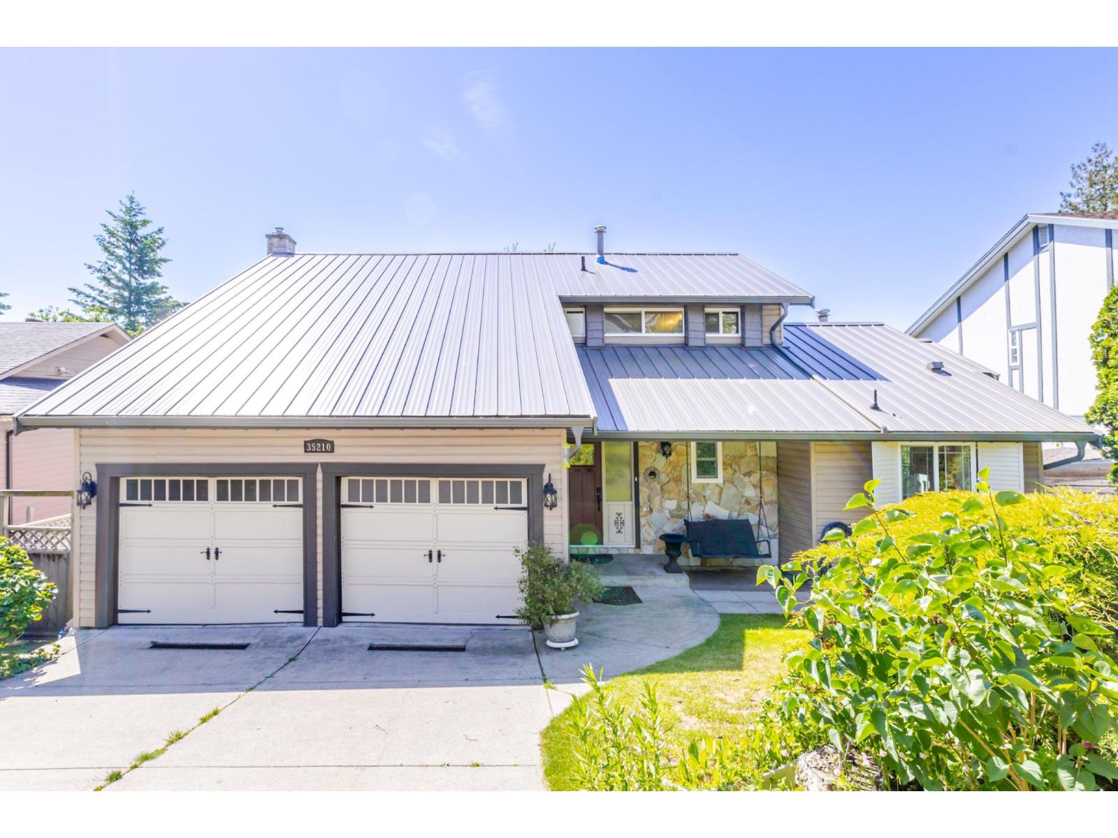 35210 Rockwell Dr, Abbotsford, BC V3G 2C9