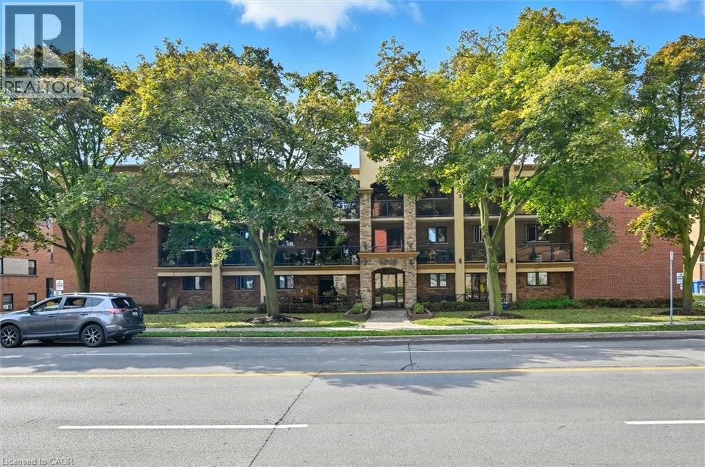 1212 Fennell Avenue E Unit 304, Hamilton, ON L8T 1T2