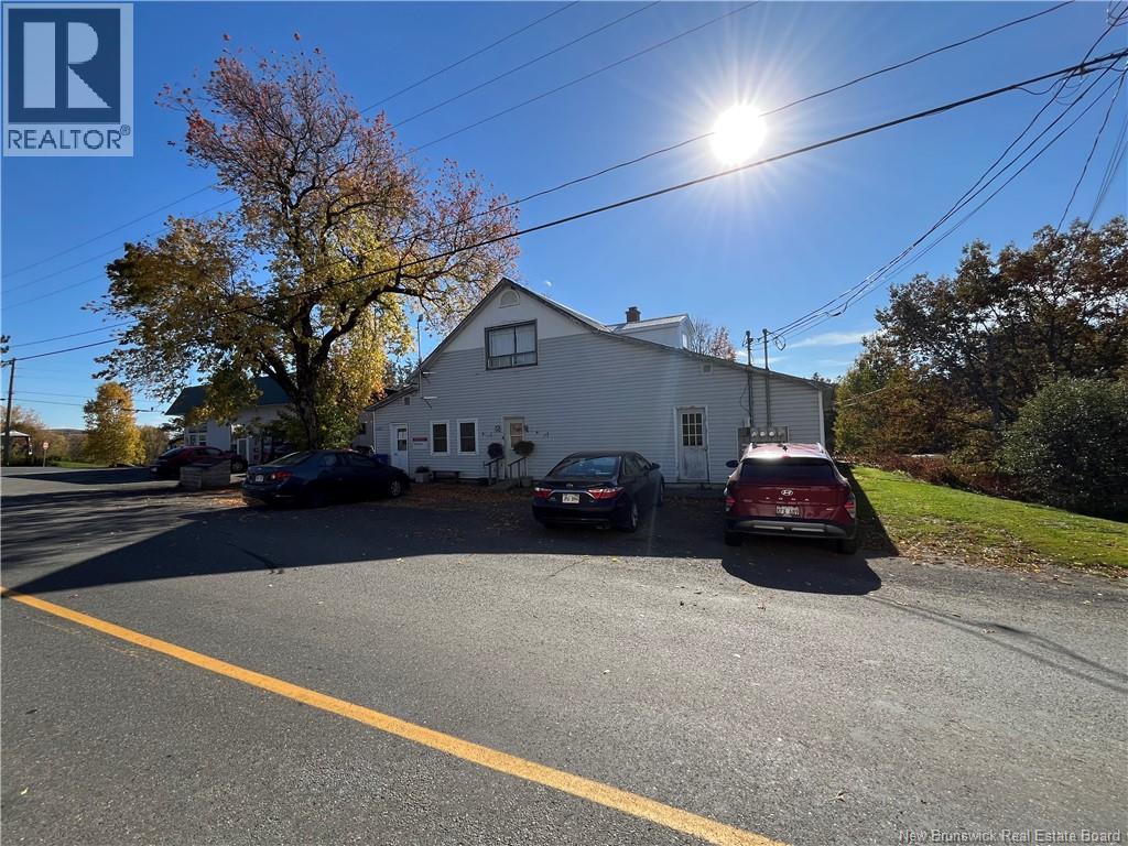 8574 Route 107, Glassville, NB E7L 1A7