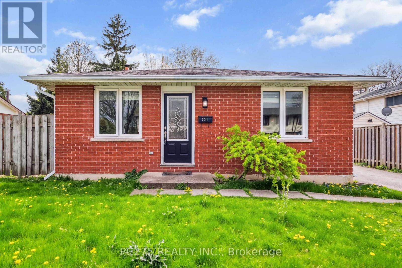 221 Admiral Dr, London, ON N5V 1H9