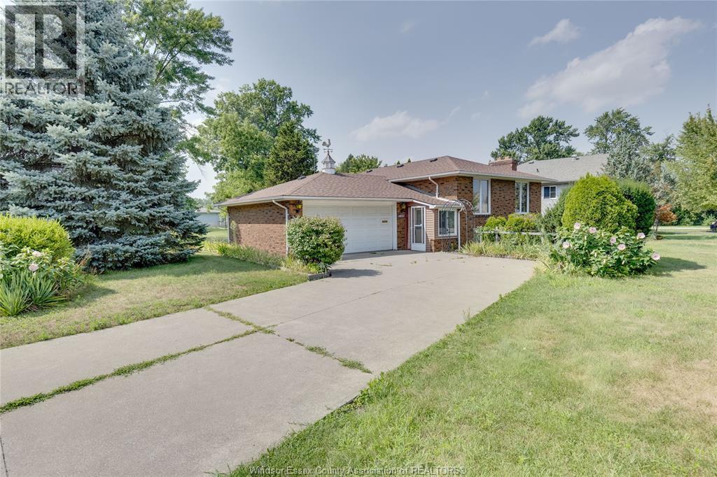 6055 Malden Rd, Lasalle, ON N9H 1S7