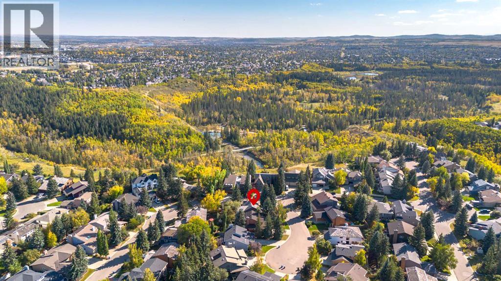 4 Wood Willow Pl SW, Calgary, AB T2W 4H5