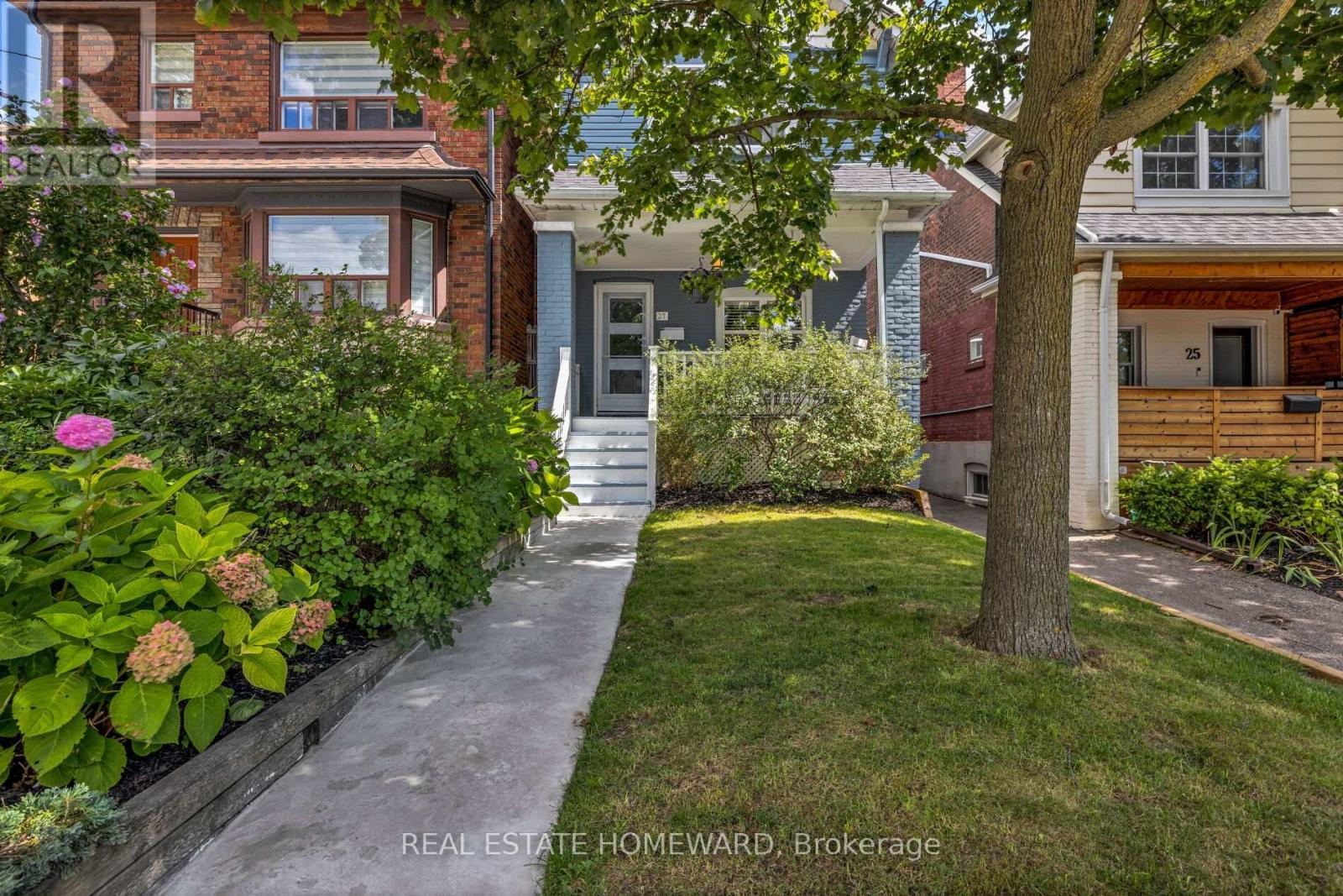 27 Normandy Blvd, Toronto, ON M4L 3K1