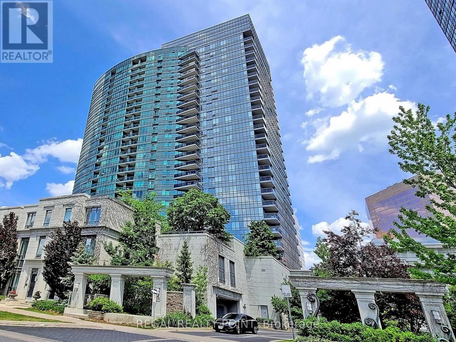 2118 25 Greenview Ave, Toronto, ON M2M 0A5