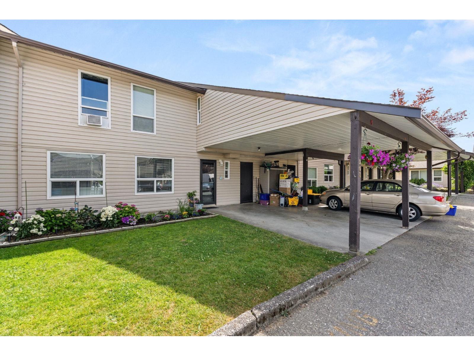 27411 28 Avenue Unit 303, Langley, BC V4W 3V2