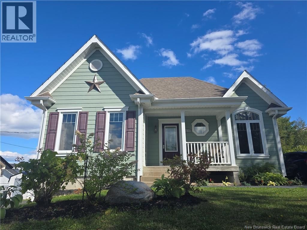 207 Bay Ln, Dalhousie, NB E8C 1C7