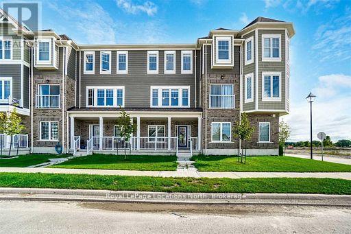 152 Village Gate Dr, Wasaga Beach, ON L9Z 0J7