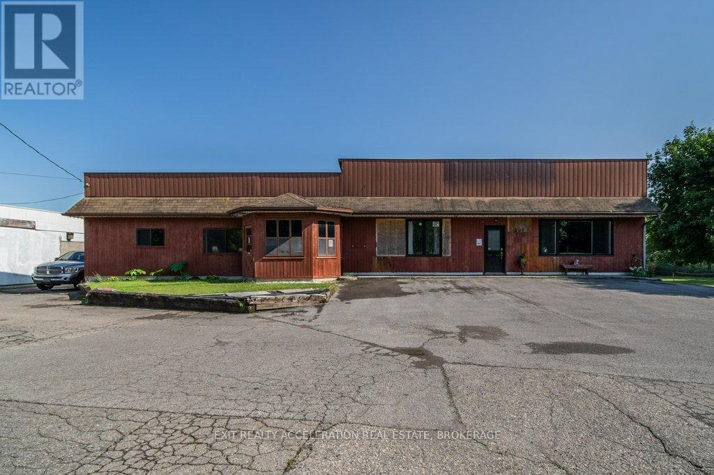 108 Dundas St, Deseronto, ON K0K 1X0
