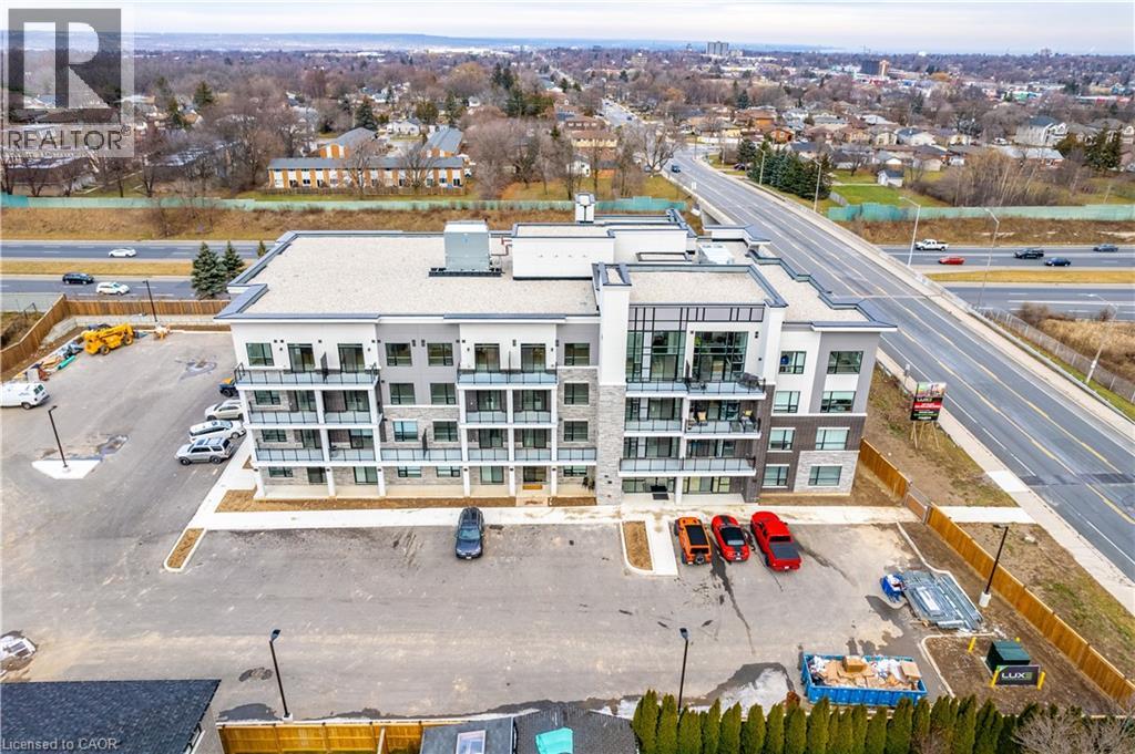 120 Springvalley Crescent Unit 302, Hamilton, ON L9C 0E4