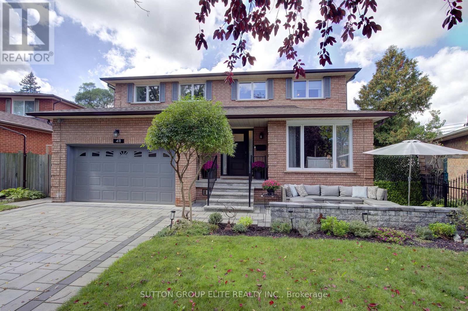 411 The Thicket, Mississauga, ON L5G 4P6