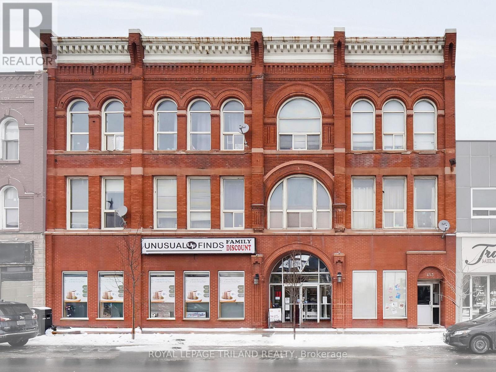 449 Talbot St, St. Thomas, ON N5P 1C1