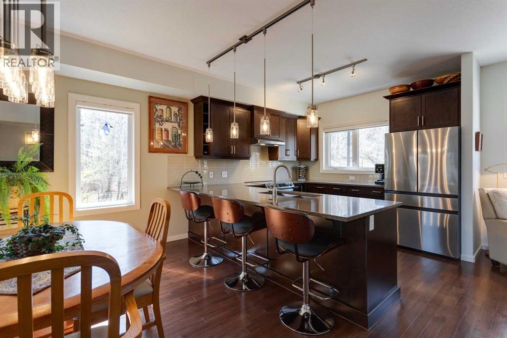 303 Valley Ridge Mnr NW, Calgary, AB T3B 6C4