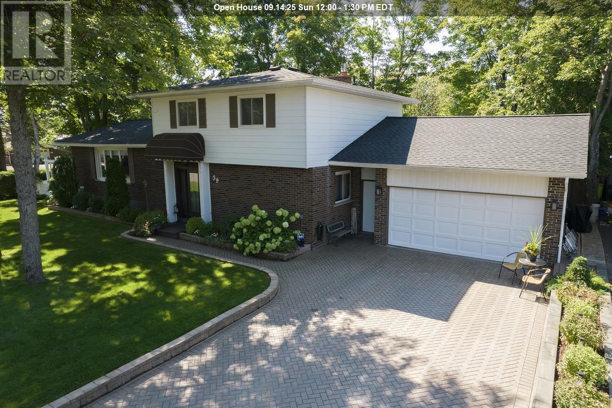 39 Val St, Sault Ste. Marie, ON P6A 5B4