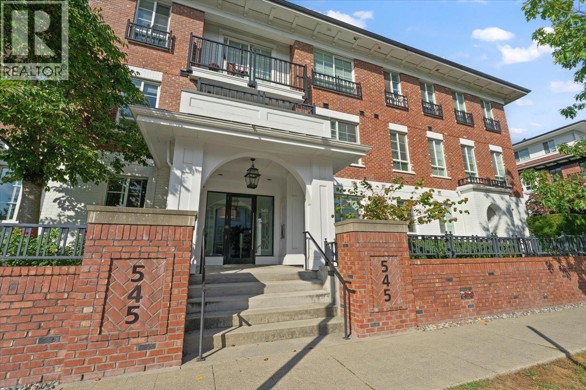 545 Foster Avenue Unit 215, Coquitlam, BC V3J 0B3