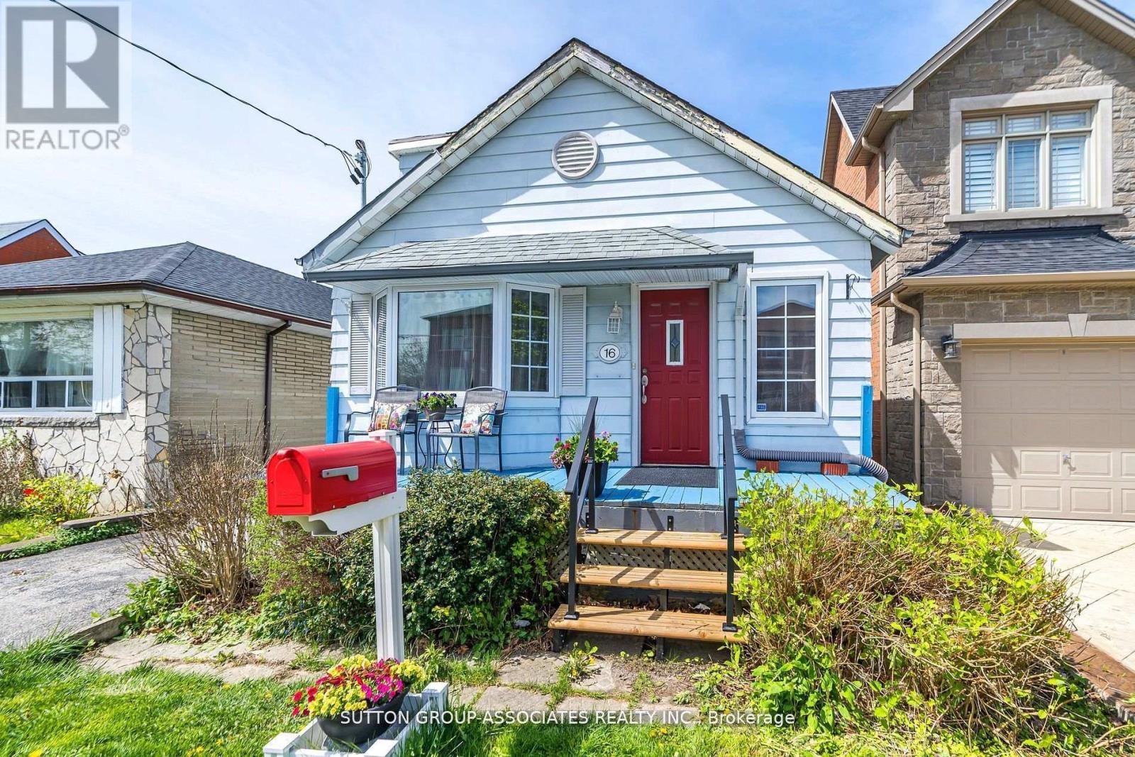 16 N Bonnington Ave, Toronto, ON M1K 1X2